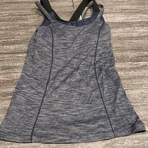 LULULEMON tank/sports bra